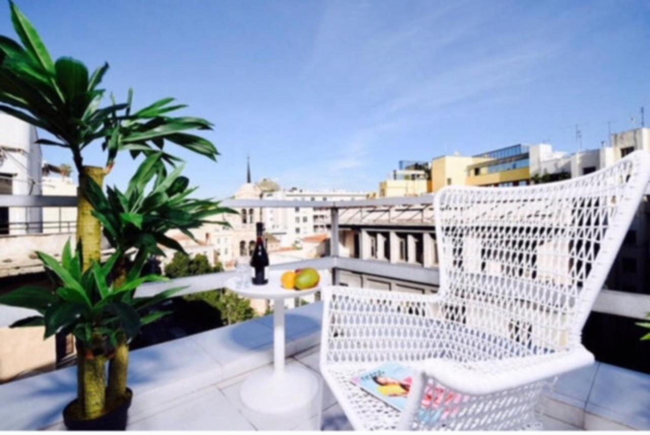 A Diamont In The Center Of Athens Atenas Exterior foto